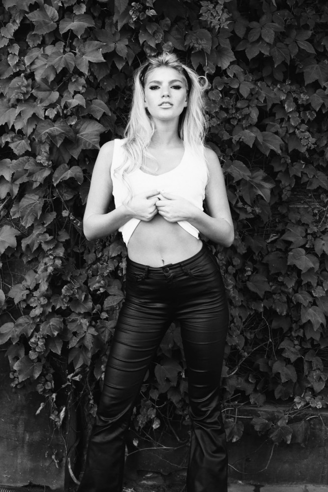 MIKA VELTMAN
